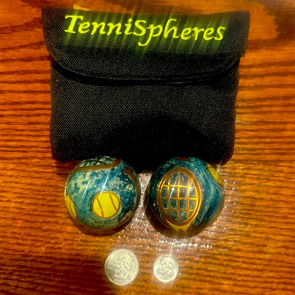 Tennis Spheres : Stress Balls